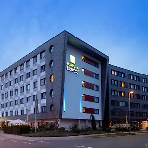 Hotel Express Airport By Ihg, BRE